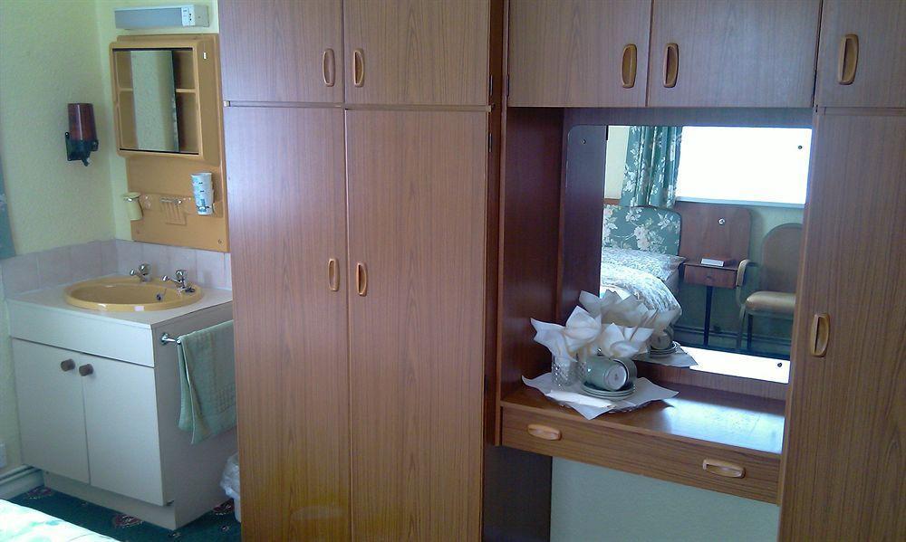 Westbrook Guest house 3*